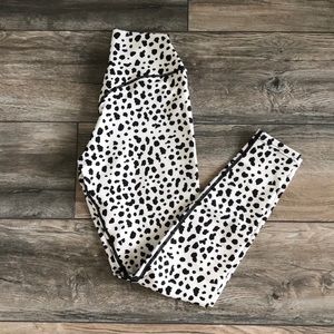 Balance Athletica- Snow Leopard Leggings NWOT